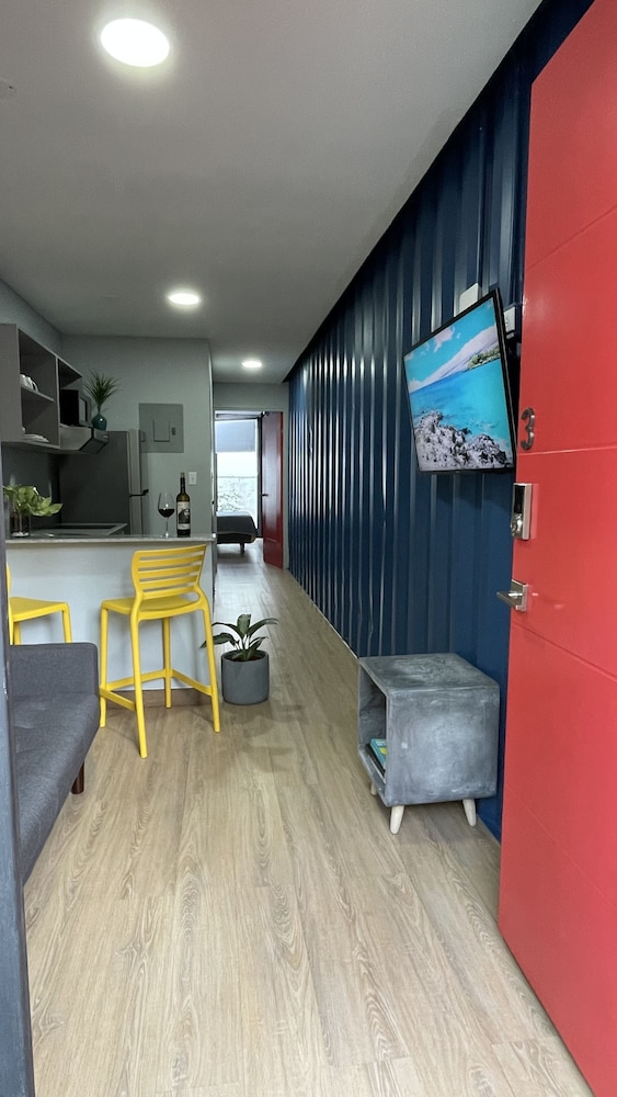 Family Apartment, 1 Full Bed with Sofa bed, Kitchen, City View photo 2