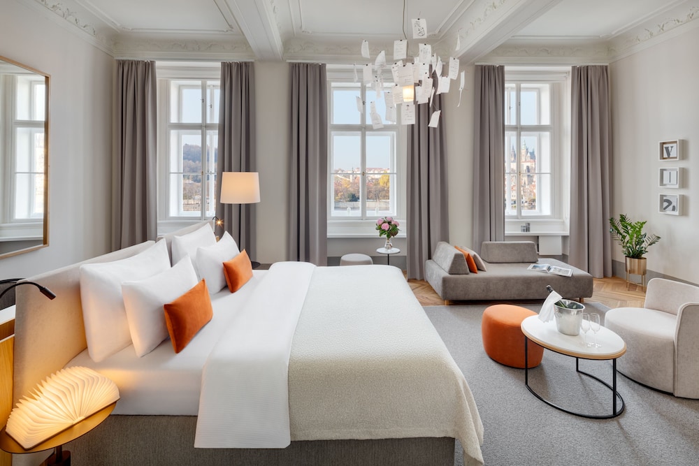 Royal Apartment