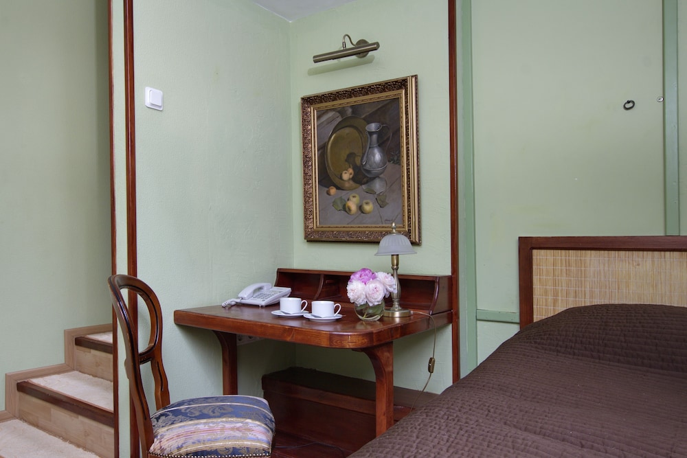 Basic Double Room photo 2