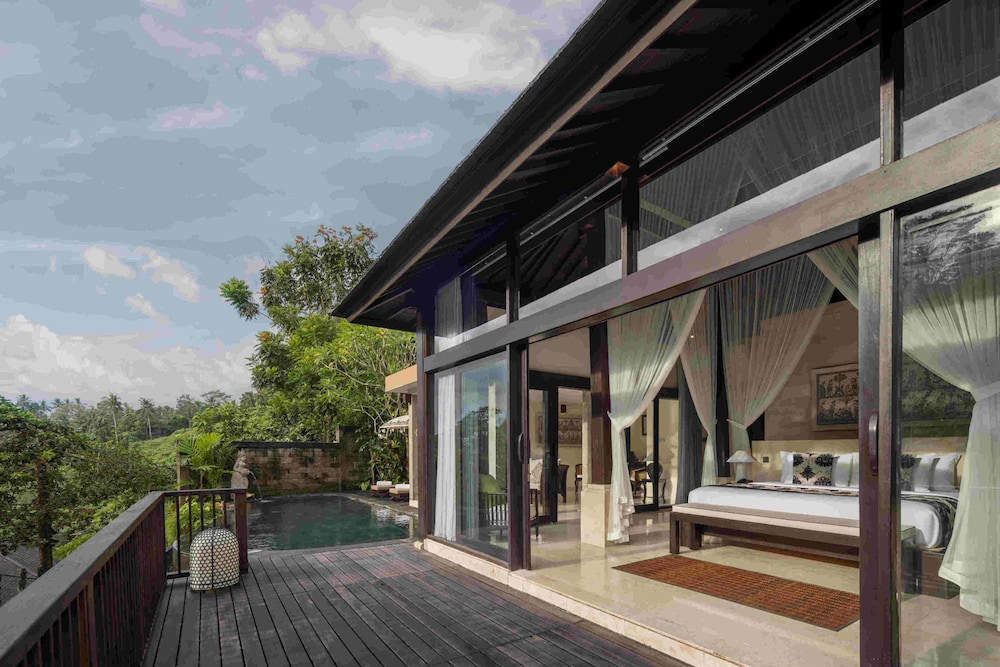 Premiere Pool Villa photo 3