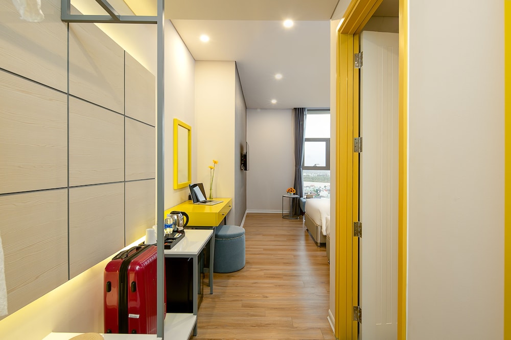 Family Room - Photo 10
