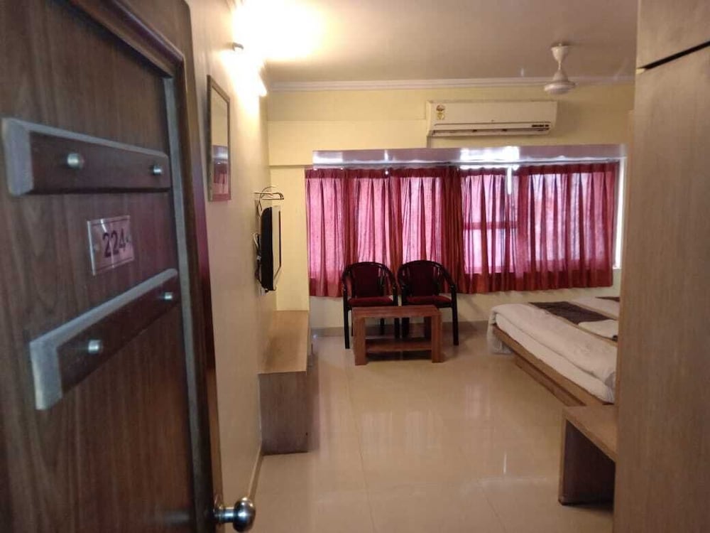 Super Deluxe Room
