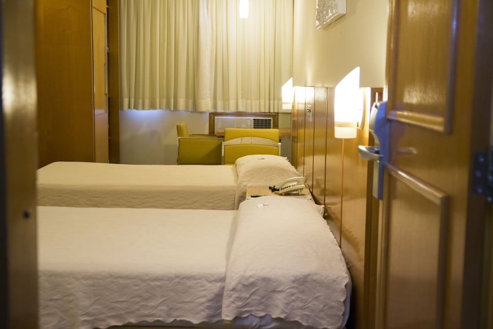 Executive twin room single photo 2