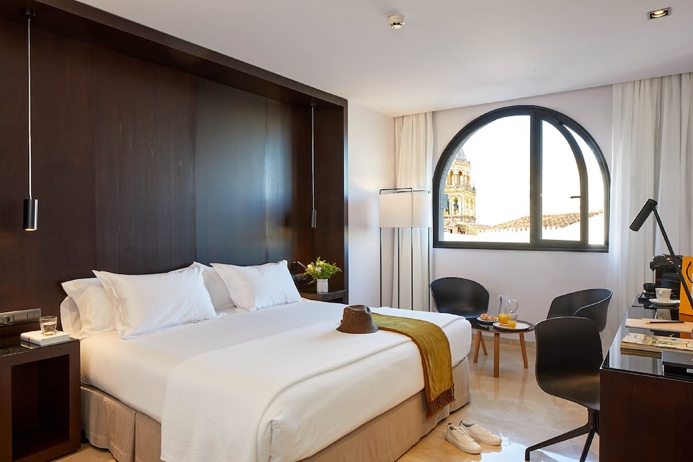 Standard Double Room - Photo 2