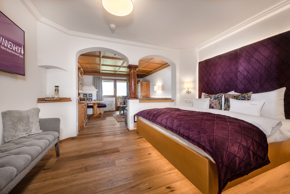 Deluxe Studio Suite, 1 Bedroom, Balcony (Salzburg Deluxe)