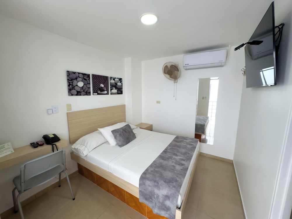 Double room with air conditioning