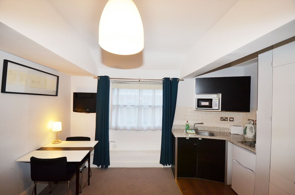Standard Studio, Ensuite (Twin Upper Floor) photo 2