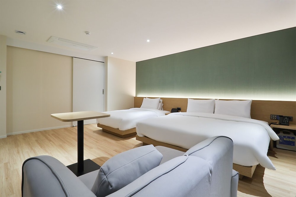 Deluxe Twin Room photo 3