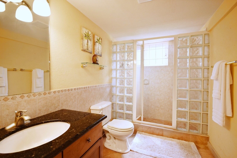 House, 4 Bedrooms photo 3
