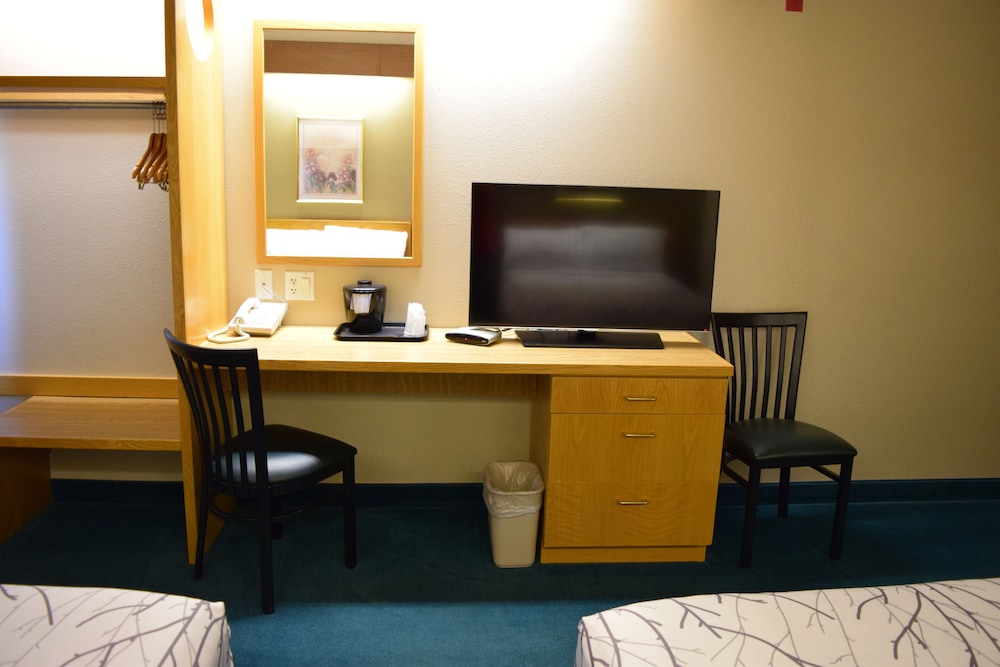 Standard Room, 2 Double Beds photo 2