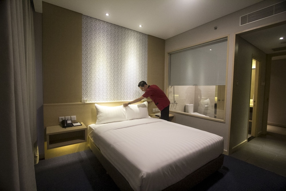 Standard Hotel Room photo 2