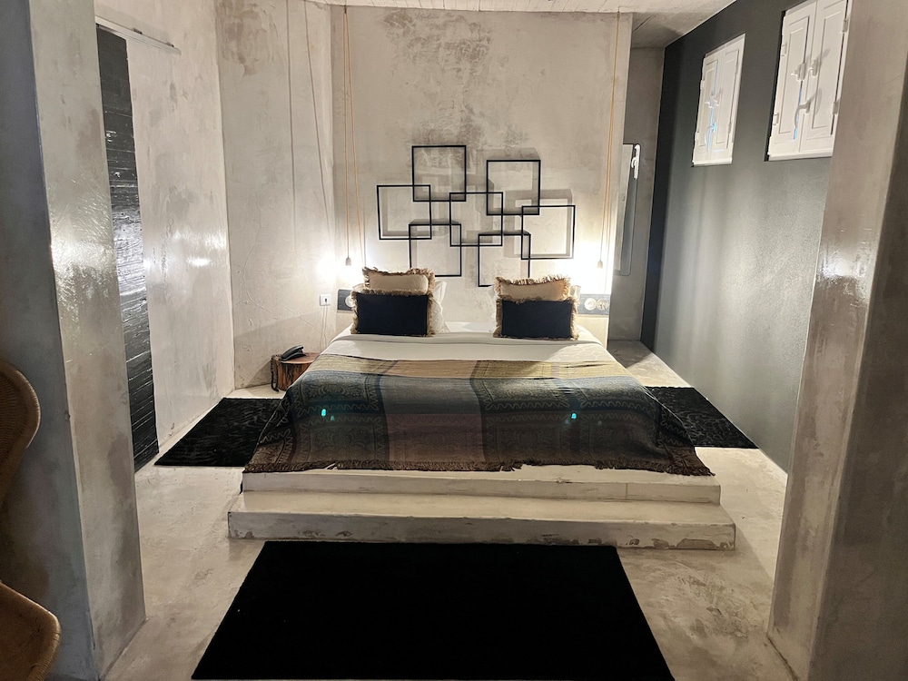 Available room