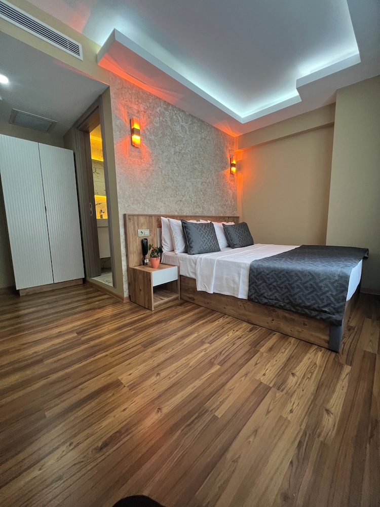 Deluxe Double Room, City View photo 3