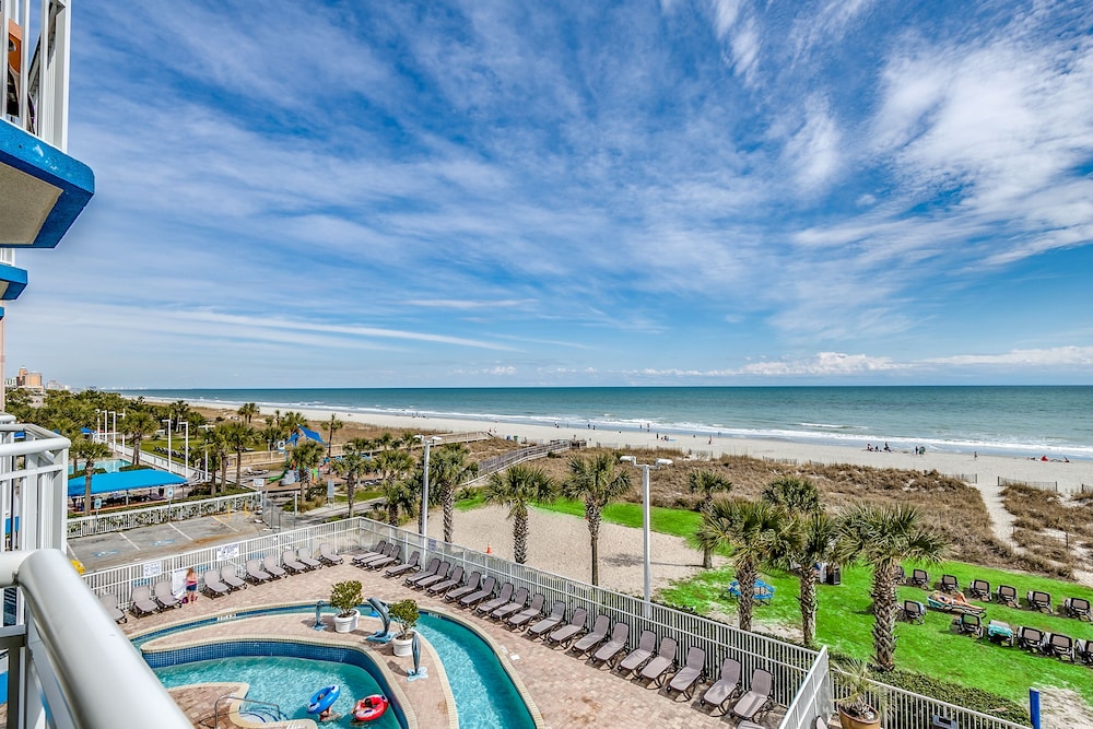 Deluxe Studio, 2 Queen Beds, Oceanfront - Photo 10