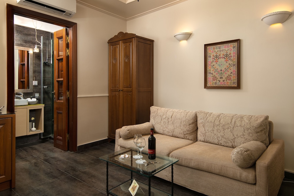 Superior Suite (Bouganvillea) photo 3