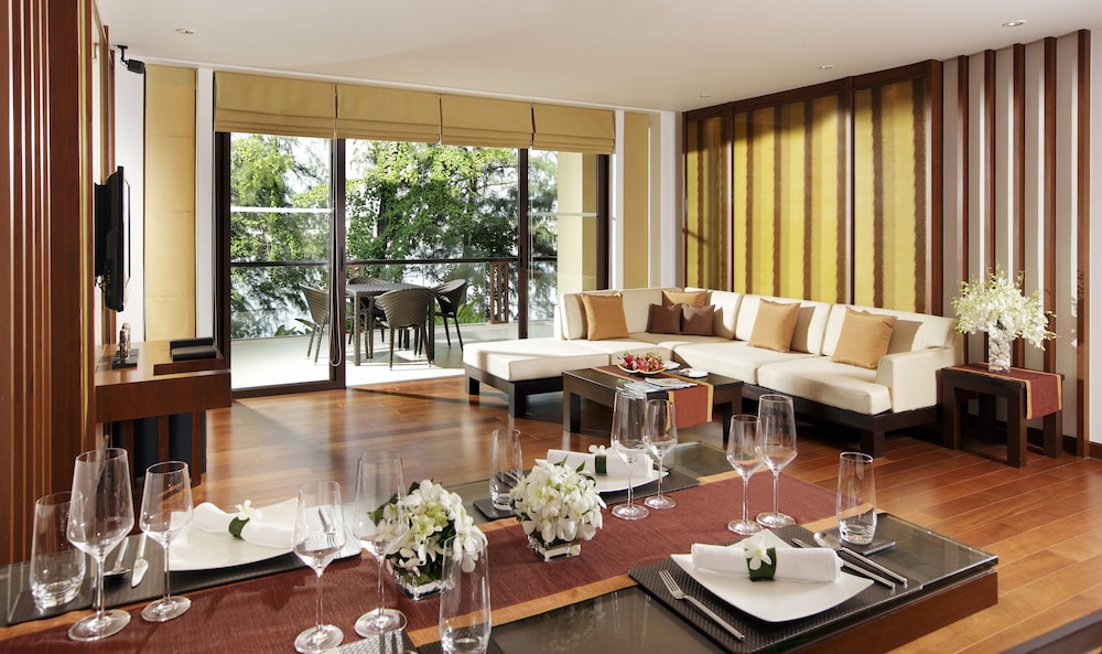 Room, 3 Bedrooms (Residence) - Photo 1