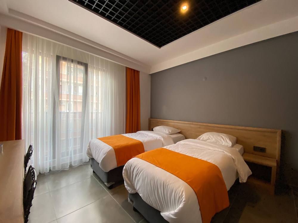 Standard Twin Room, 2 Twin Beds, City View photo 3