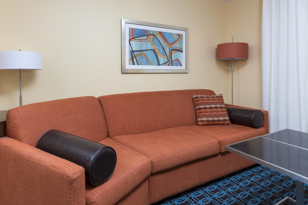 Executive Suite, 1 King Bed with Sofa bed - Photo 3