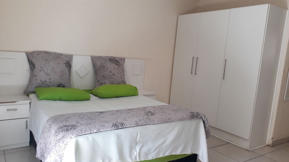 Basic Room photo 2