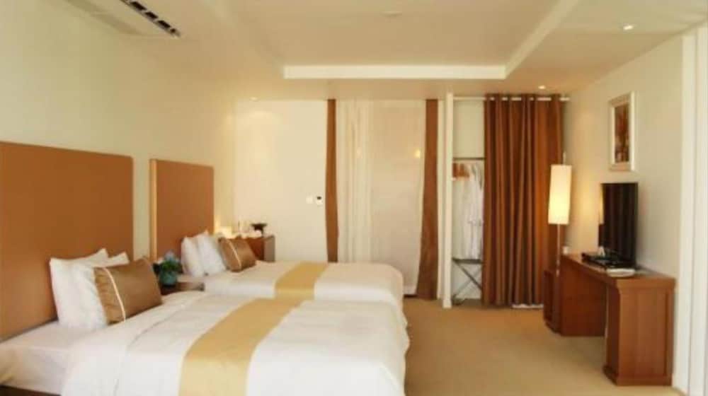 Deluxe Double Twin Room photo 3
