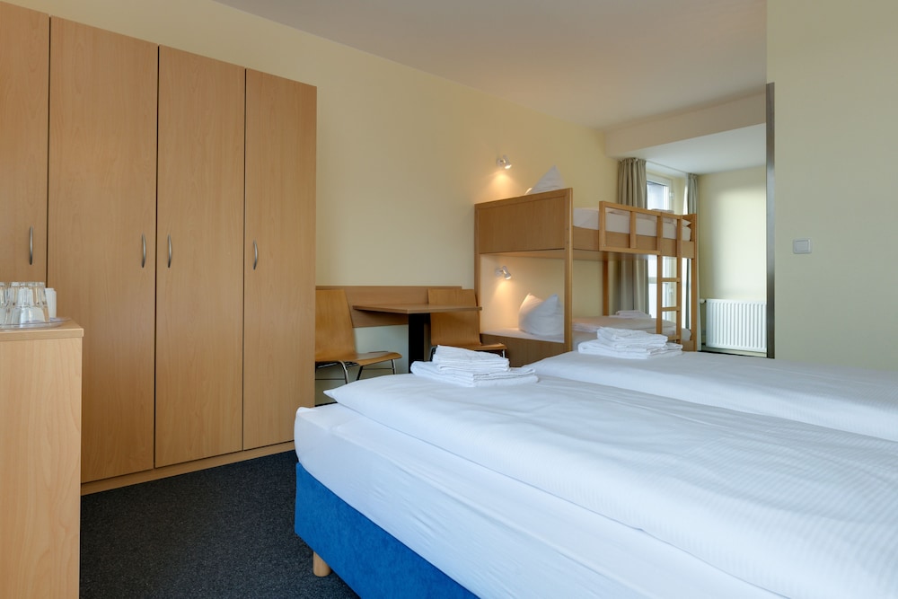 Quadruple Room - Photo 1