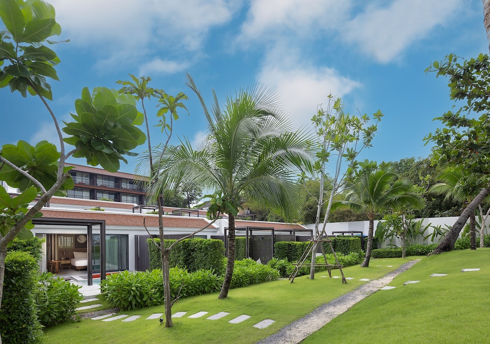 Beachfront Pool Villa - Photo 9