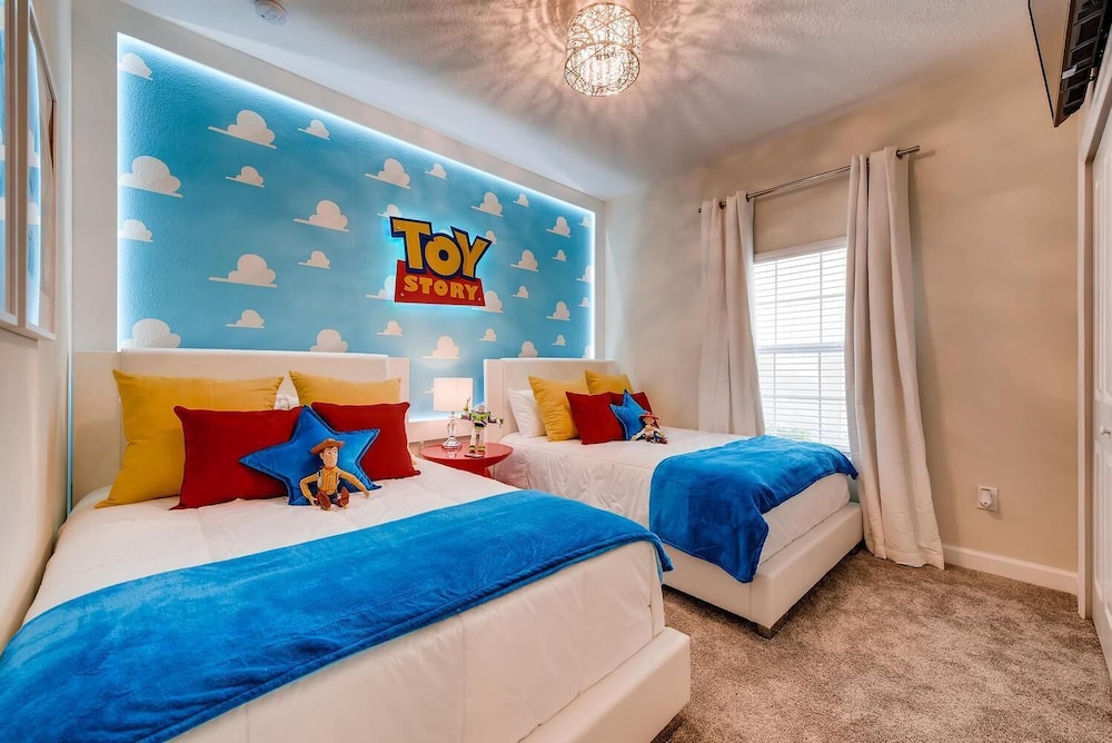 Condo, Multiple Beds (4825 LL - Storey Lake - 5BD/4BA Priva)