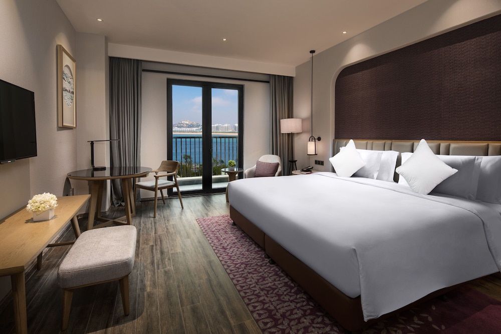 Premium Room, Accessible, Club Lounge Access