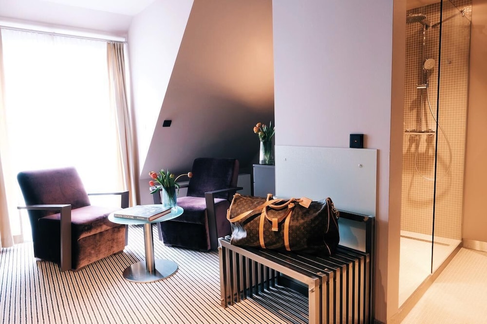 Single Room, Patio, Annex Building (Rooftop, access only by stairs)