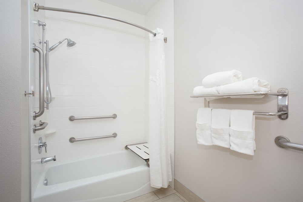 Suite, 1 King Bed (Leisure) - Photo 5