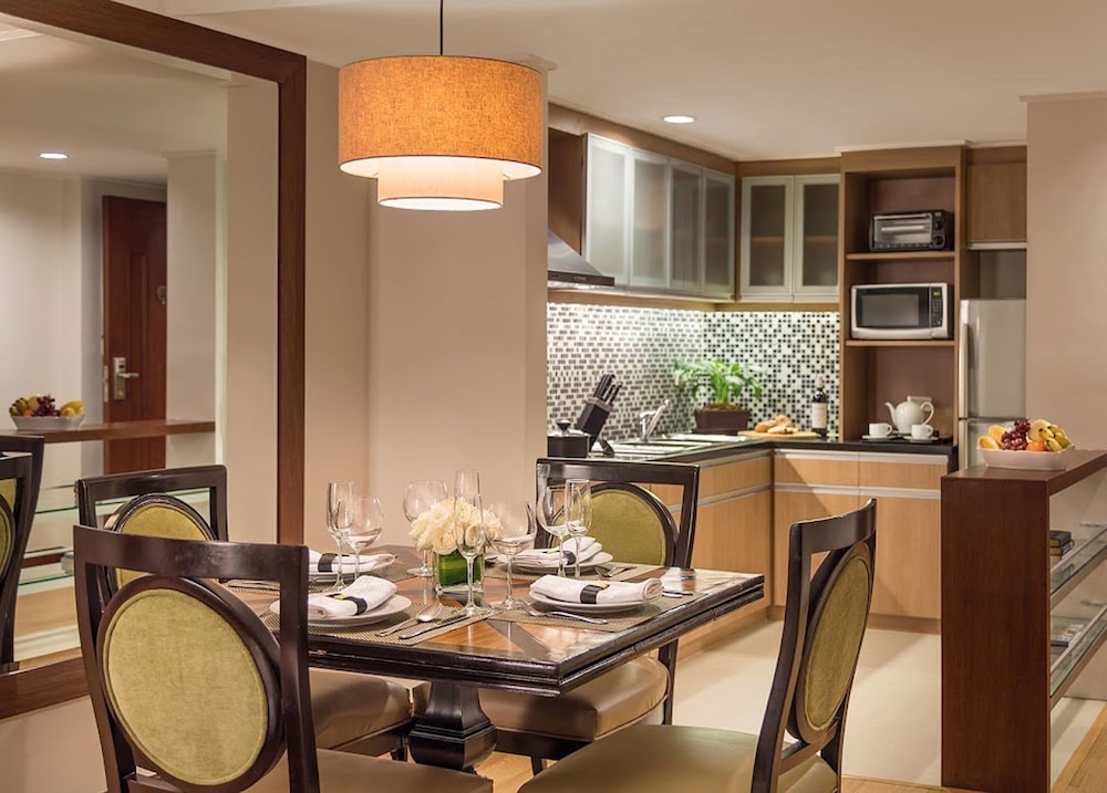 One-Bedroom Suite - Photo 9