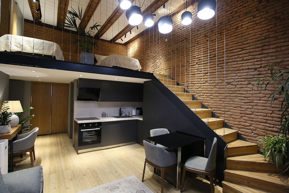 Design Suite, 2 Bedrooms