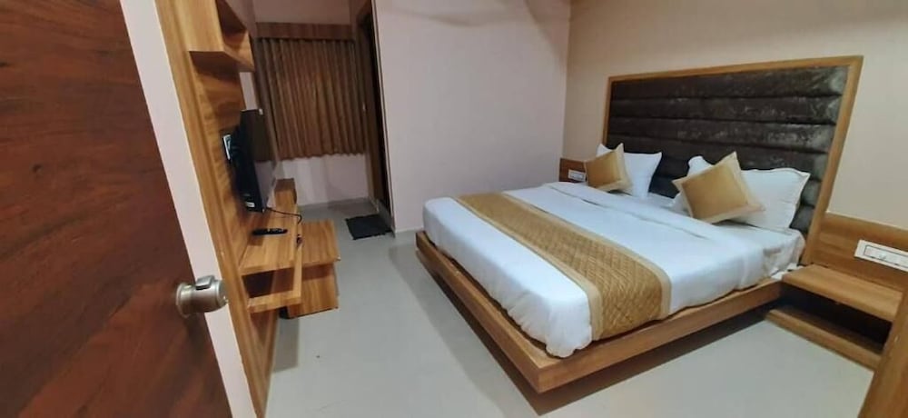 Deluxe Non AC Room - Photo 1