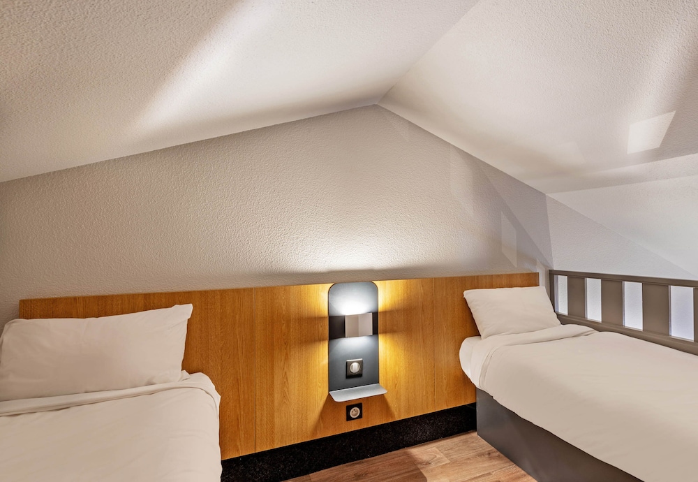 Quadruple Non-Smoking Room photo 3