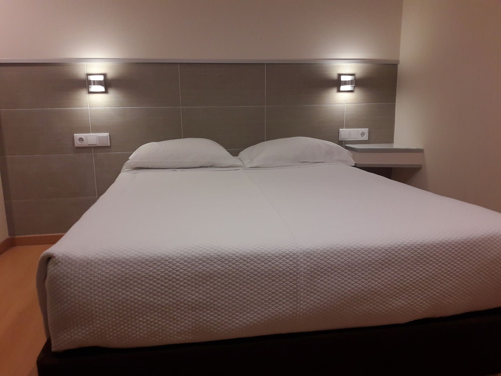 Double or Twin Room photo 2