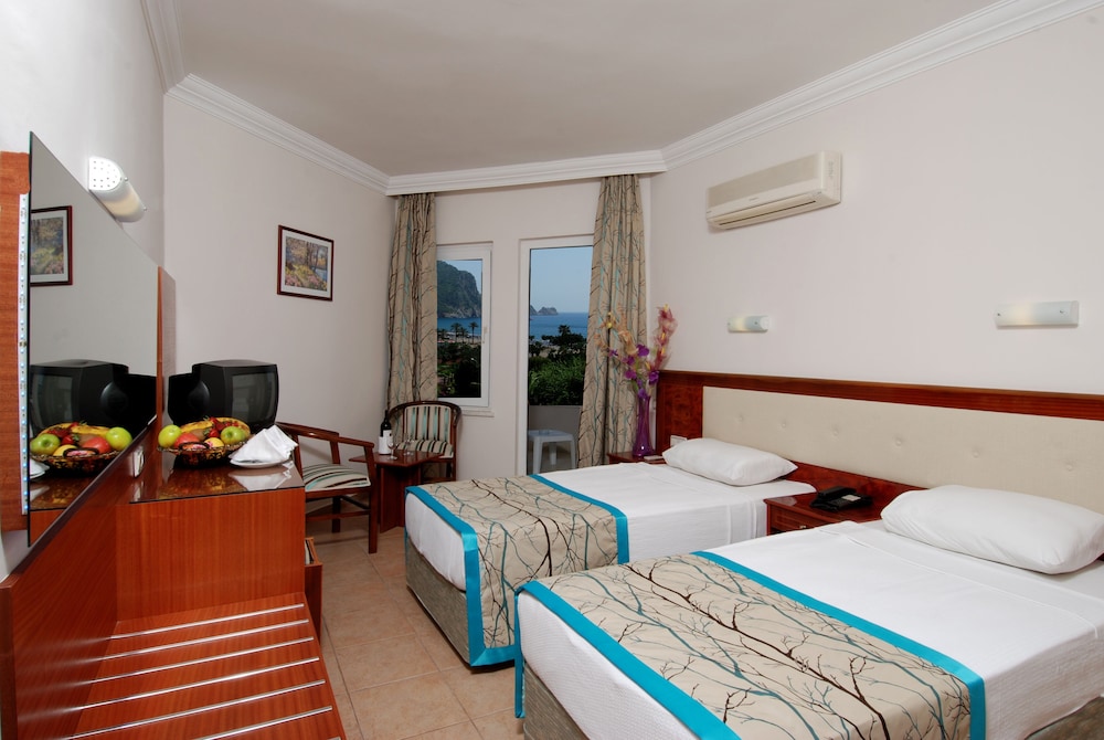 Standard Room photo 2