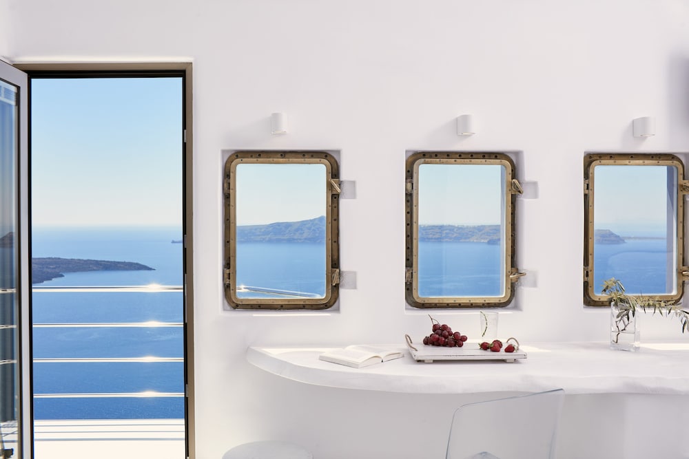 Superior Double Room (Caldera View) - Photo 5