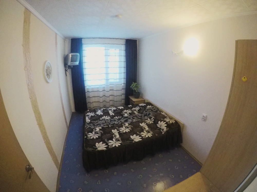 Economy Double or Twin Room, Shared Bathroom photo 1