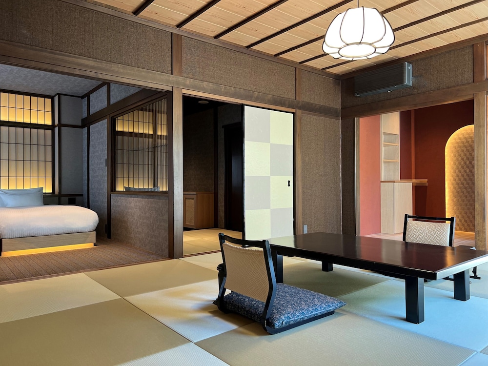 Deluxe Modern Japanese Western Style Room, Garden View, Non Smoking