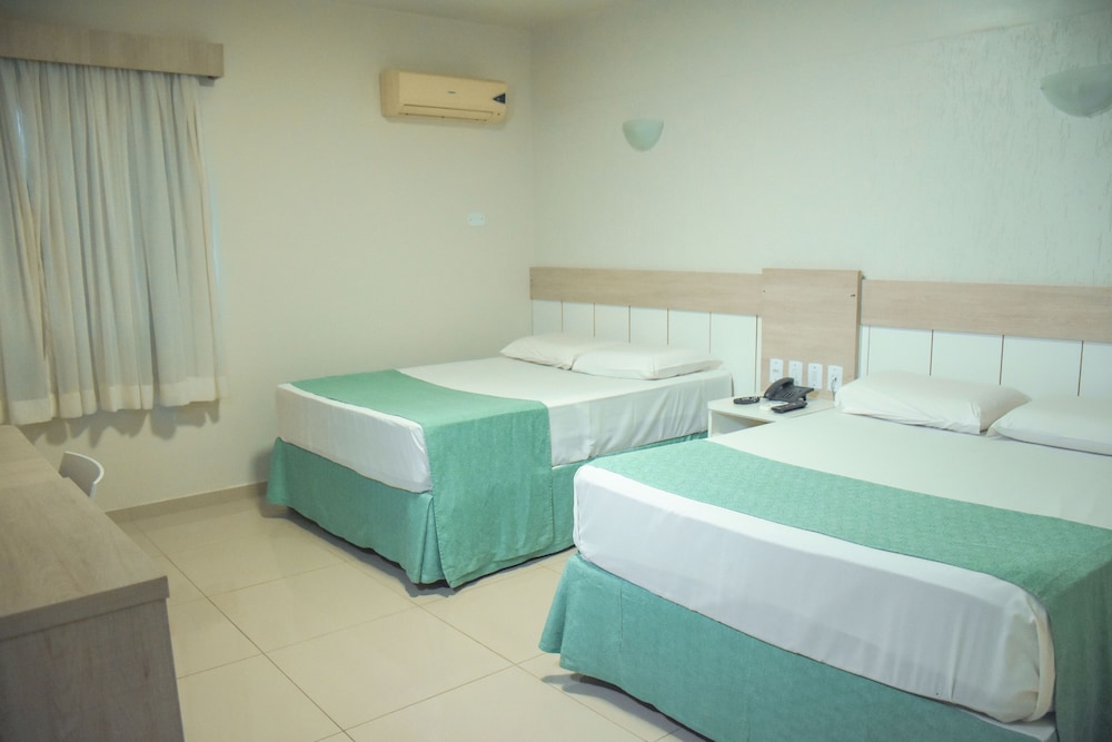 Standard Room, 2 Double Beds - Photo 10