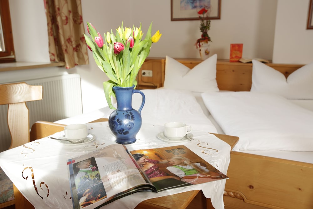 Basic Double Room, Mountain View photo 1