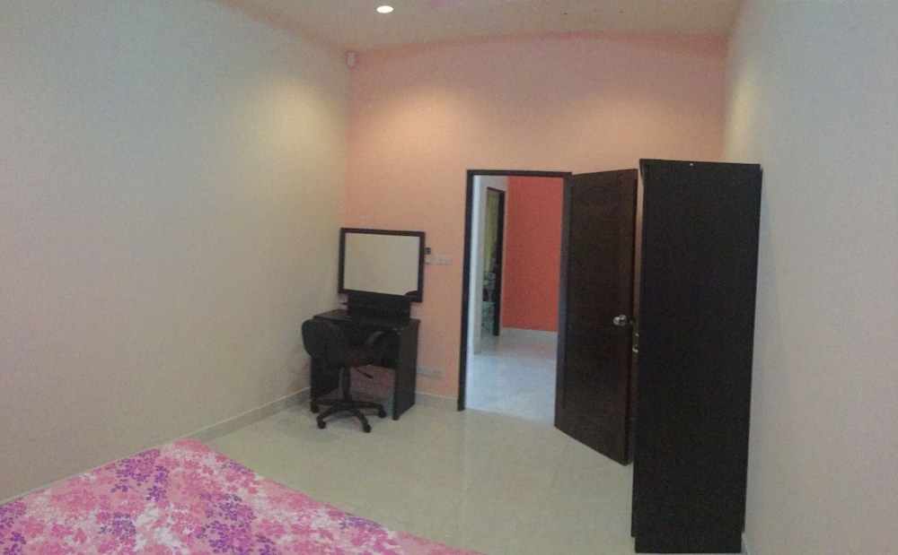 4 Bedrooms House photo 3