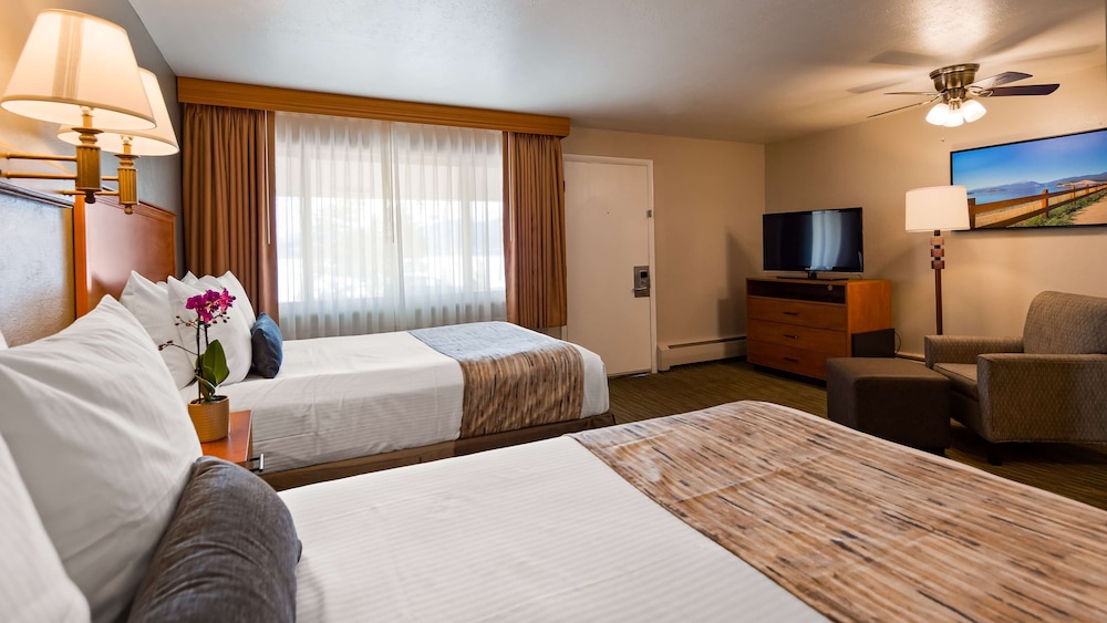 Standard Room, 2 Queen Beds, Non Smoking, Refrigerator photo 1