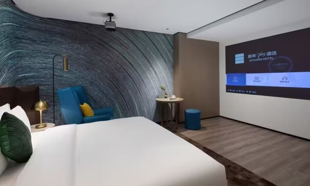 Luxury Double Room, City View