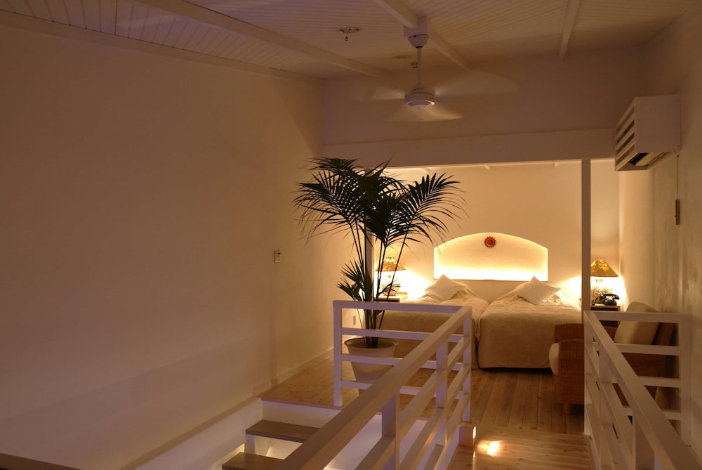 Suite (Island Suite #12) photo 2