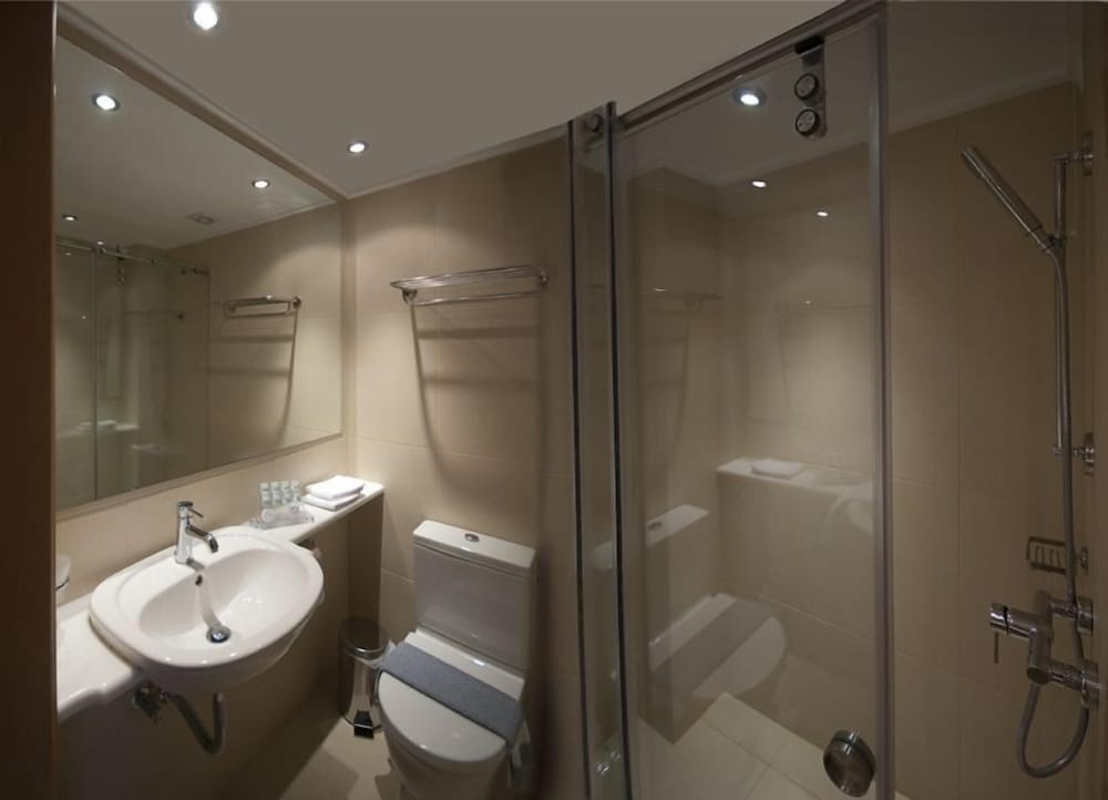 Economy Room - Photo 11