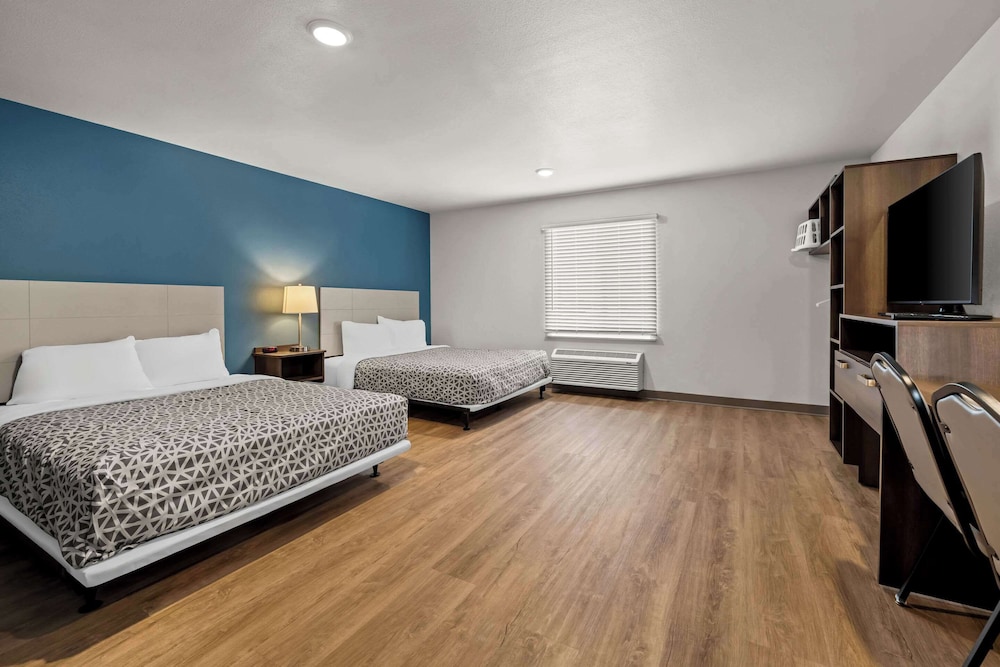 WoodSpring Suites Loves Park - Rockford