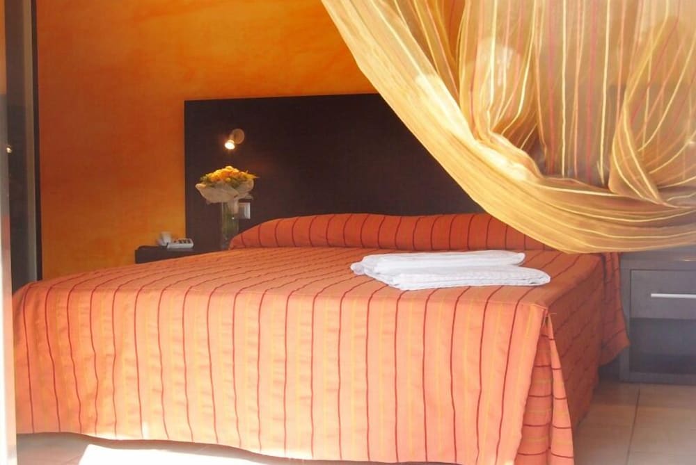 Standard Double Room, Balcony photo 2
