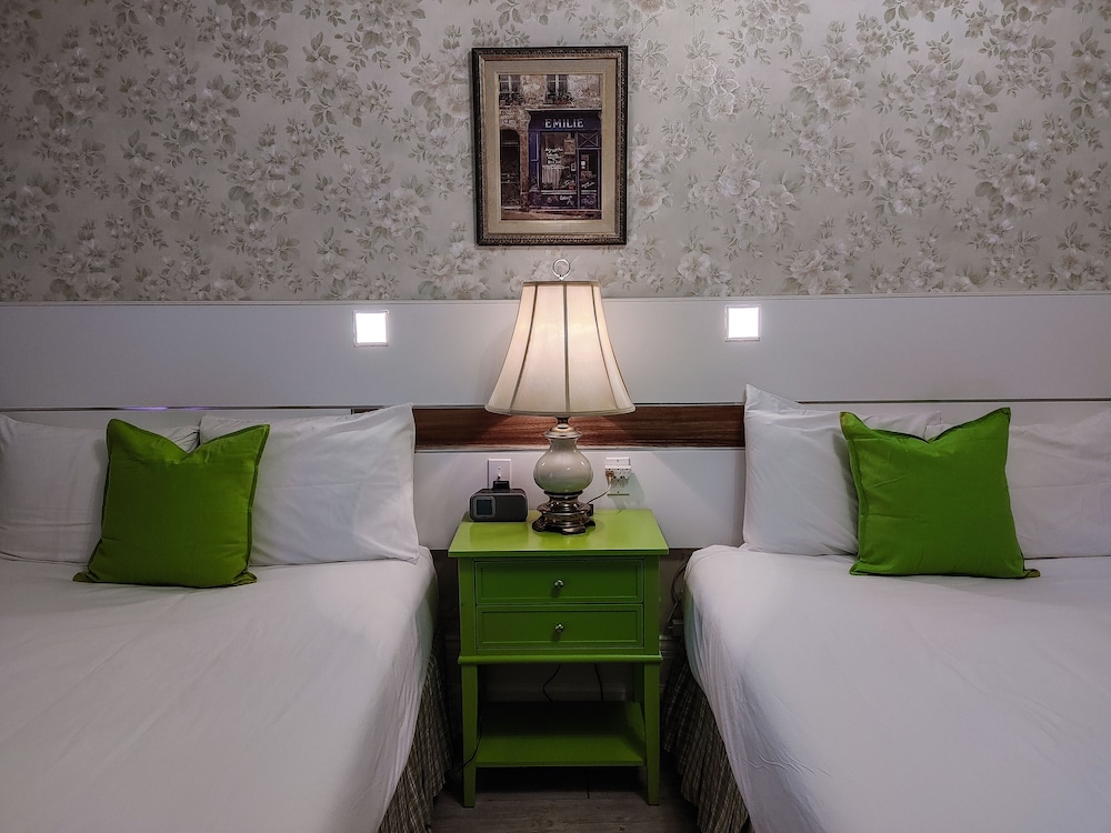 Family Room, 2 Double Beds