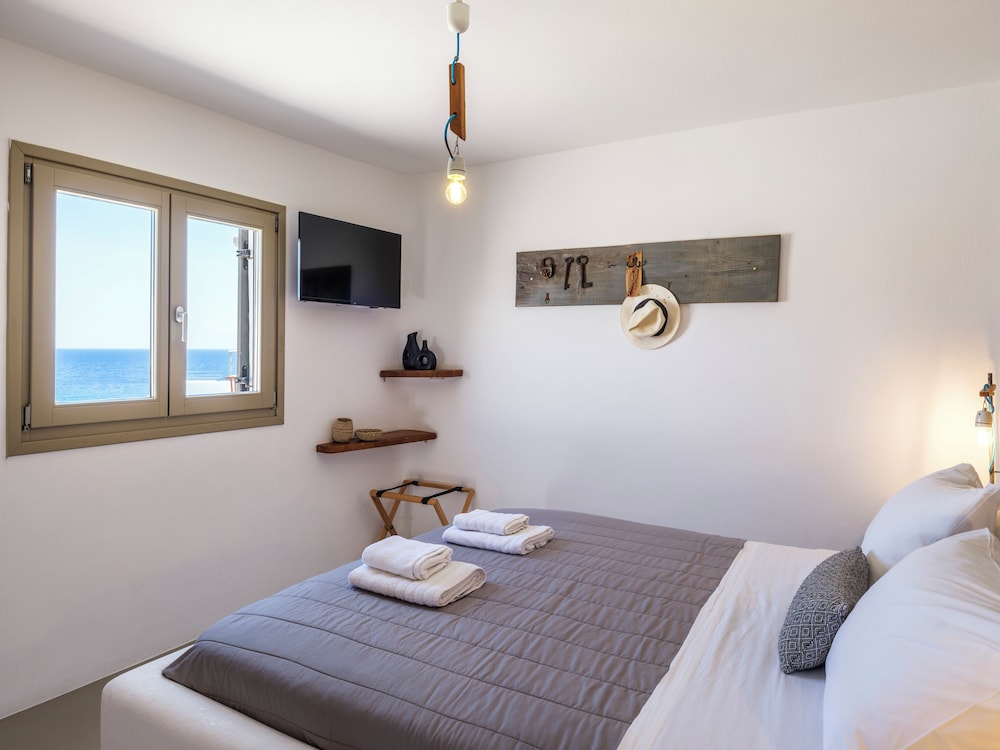 Junior Suite, Housekeeping, Sea View